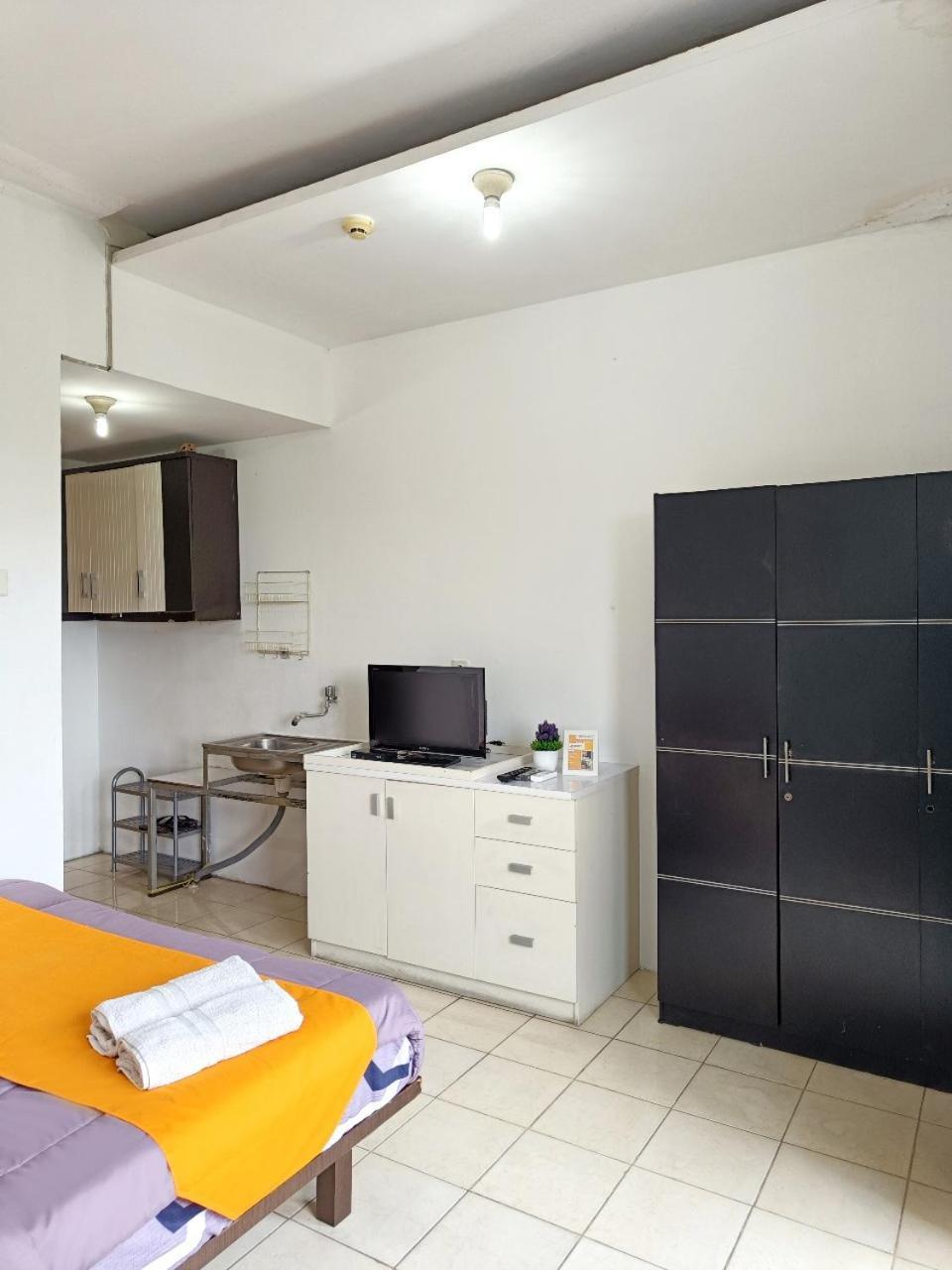 Cozy Studio Room Apartemen Centro City By Nusalink 雅加达 外观 照片